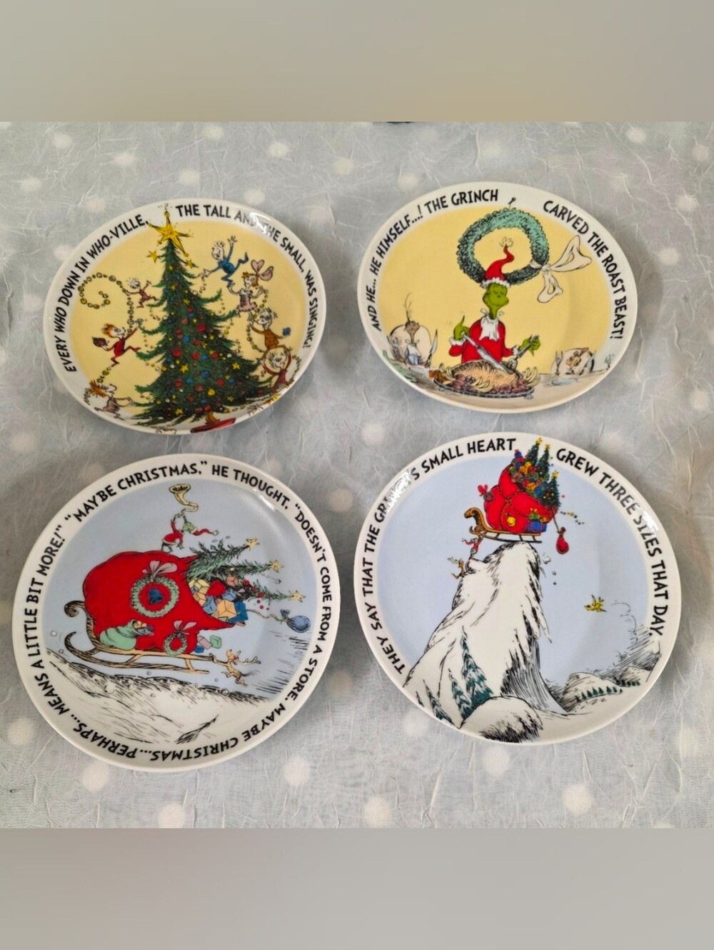 Dr Seuss The Grinch Who Stole Christmas Scenes  6" Salad Dessert Plate